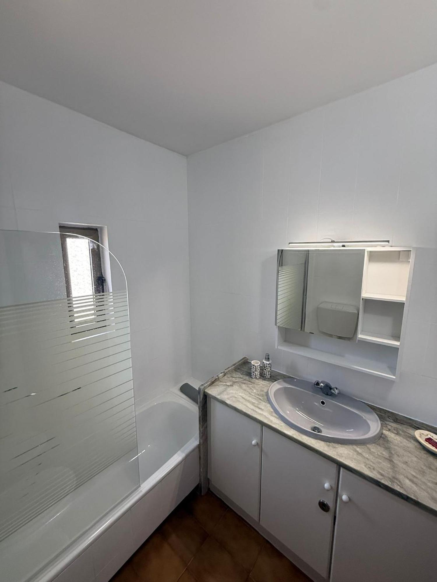 Dona Ana - Dream Flat * Lagos